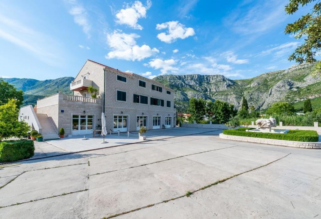 Apartments Dubelj Komolac Exterior photo