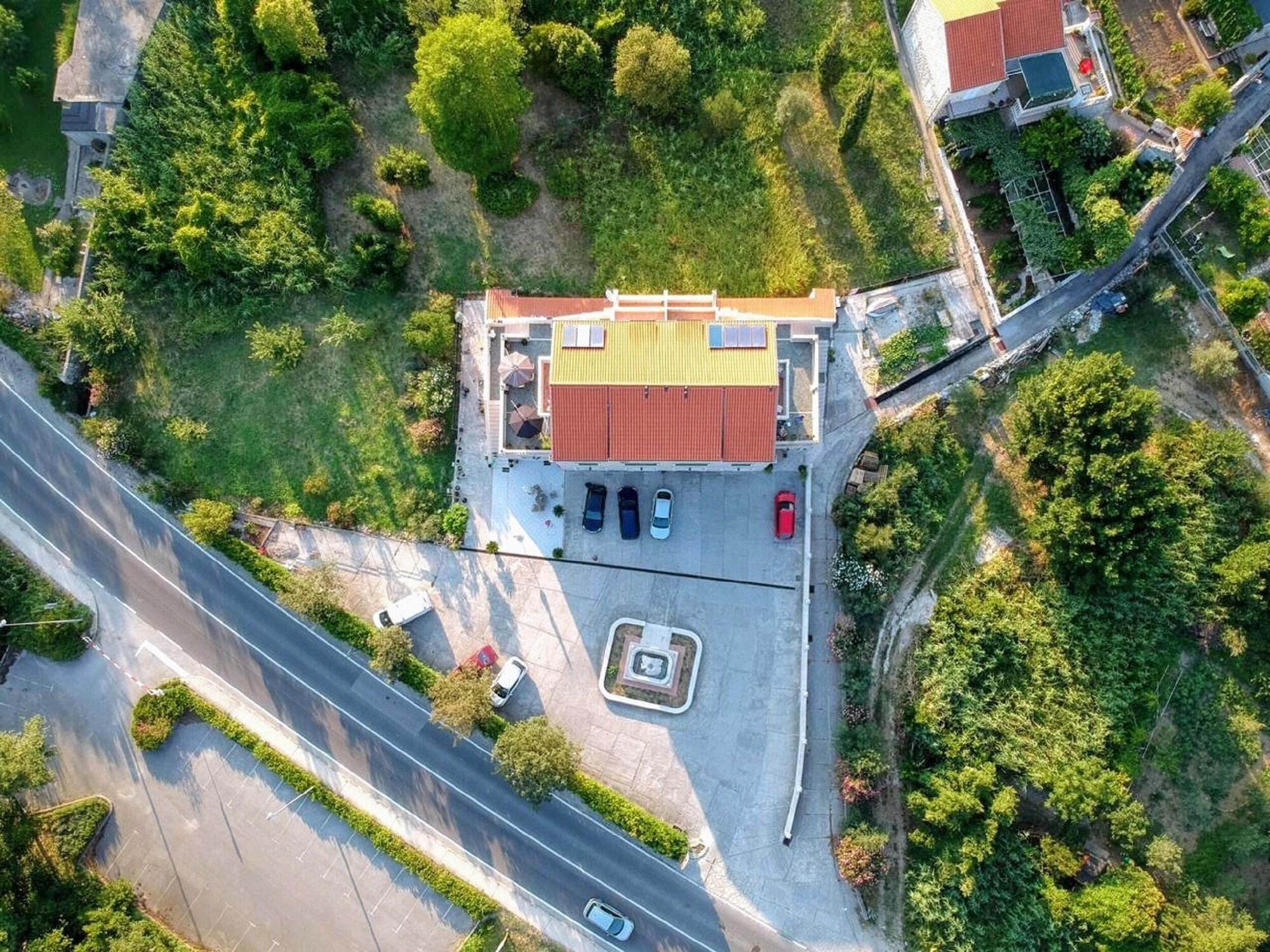 Apartments Dubelj Komolac Exterior photo